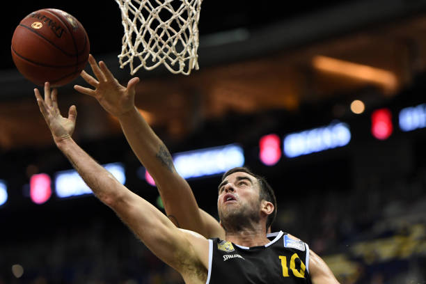 米兰也曾在 米兰也曾在