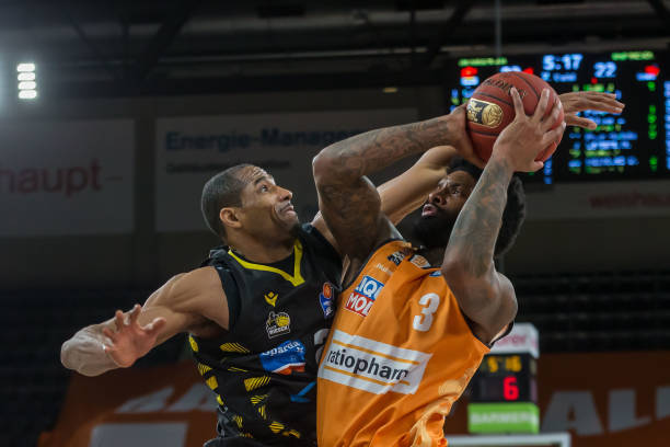 80万美元 80万美元